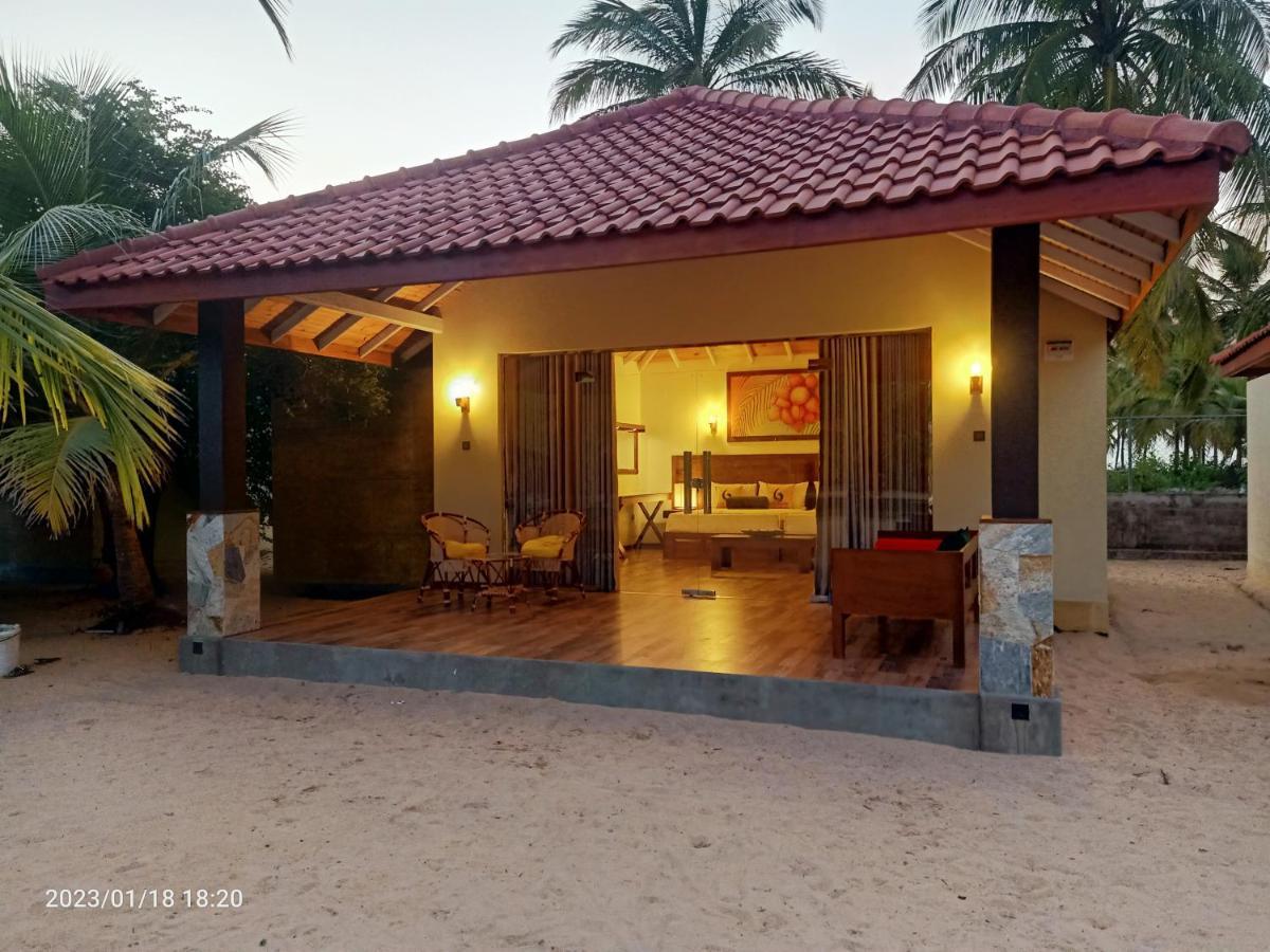 Blue Waves Kite Surfing Beach Resort Калпития Экстерьер фото